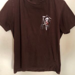 Brown skull graphic shirt